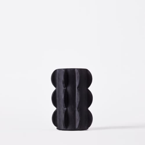 Arcissimo Vase Black Medium | Work by District Loom