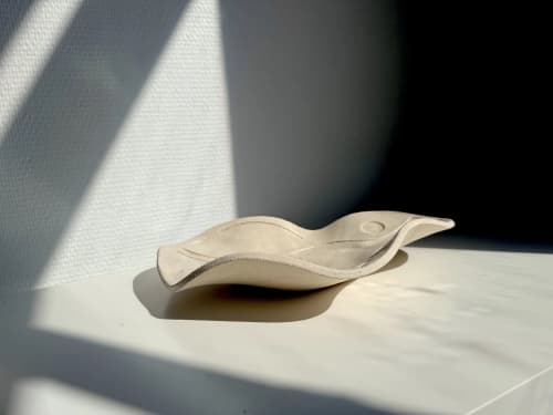 The Terra plate 5 | Ceramic Plates by Laura Dujoncquoy