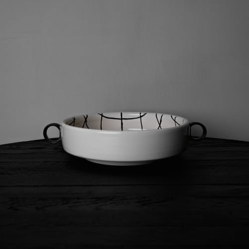 Thin Caro Bowl Medium | Decorative Bowl in Decorative Objects by Dennis Kaiser. Item composed of stoneware in minimalism or mid century modern style