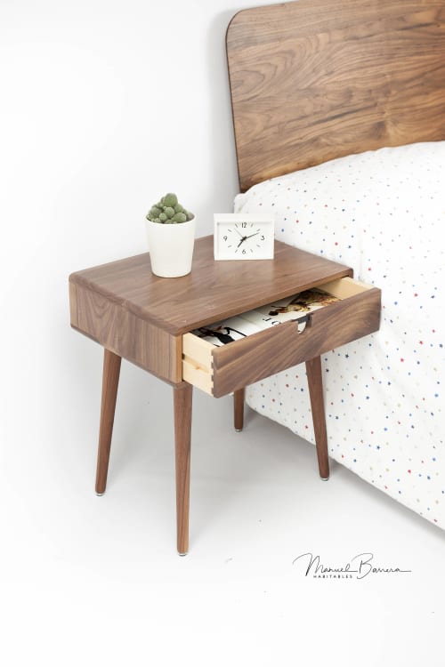 Bedside Table/Nightstand in Solid Walnut Board with 1 Drawer | Tables by Manuel Barrera Habitables. Item made of oak wood