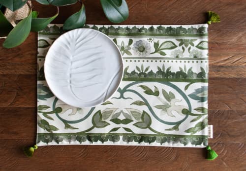 Jade Placemats | Tableware by OSLÉ HOME DECOR. Item made of fabric