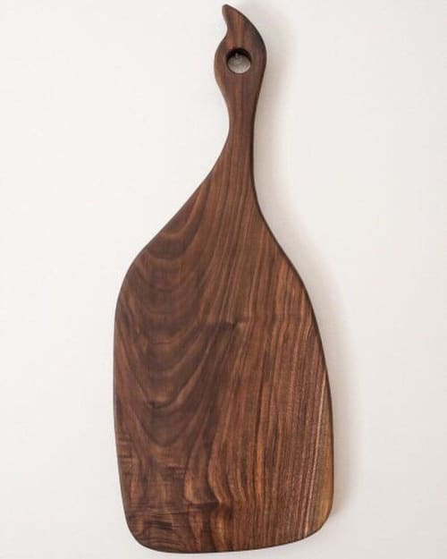 Curved cutting board | Serveware by Crafted Glory. Item made of maple wood