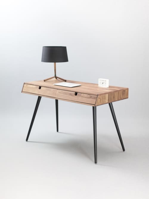 Solid Walnut Wood Desk | Tables by Manuel Barrera Habitables. Item made of walnut