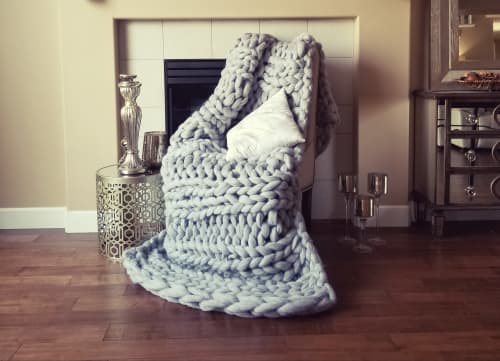California King Merino Wool blanket | Linens & Bedding by Knit Like A Boss. Item composed of fabric