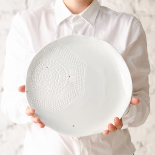 Bosa, grande serving plate, 30cm | Dinnerware by Boya Porcelain. Item composed of ceramic