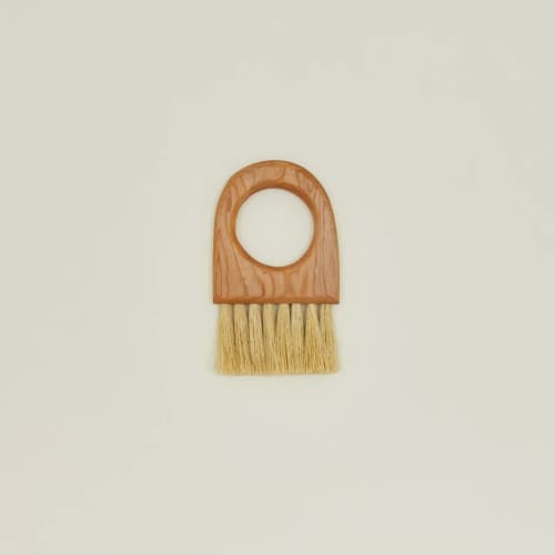 Curly Cherry Circle Brush | Bench Brush | Tampico | Minimal | Sweeper | Decorative Objects by S W E V E N