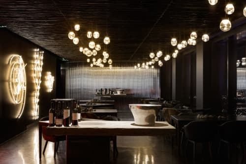 re / flexion, for Vue de Monde | Chandeliers by Emma Lashmar Art | Vue de monde in Melbourne. Item made of glass