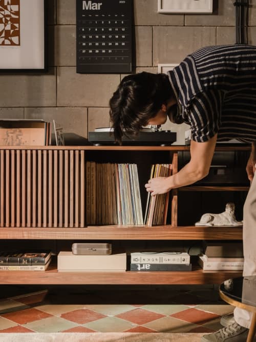 Walnut Vinyl Storage Record Player Stand, Solid Wood On Minimalist