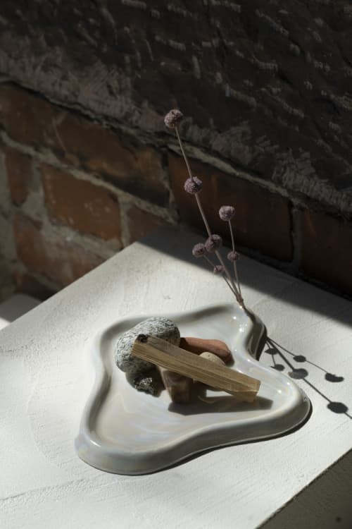 Incense Tray 2 | Incense Holder in Decorative Objects by Doux Studio. Item made of ceramic compatible with minimalism and contemporary style