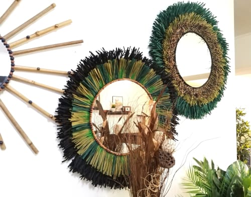Raffia Mirror, Single Round Raffia Mirror, Boho Mirror, Wall | Decorative Objects by Magdyss Boutique. Item made of cotton with glass works with boho & contemporary style