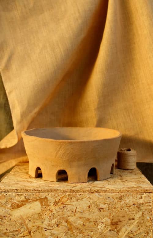 SUMER | Vase in Vases & Vessels by Léa Munsch. Item made of stoneware