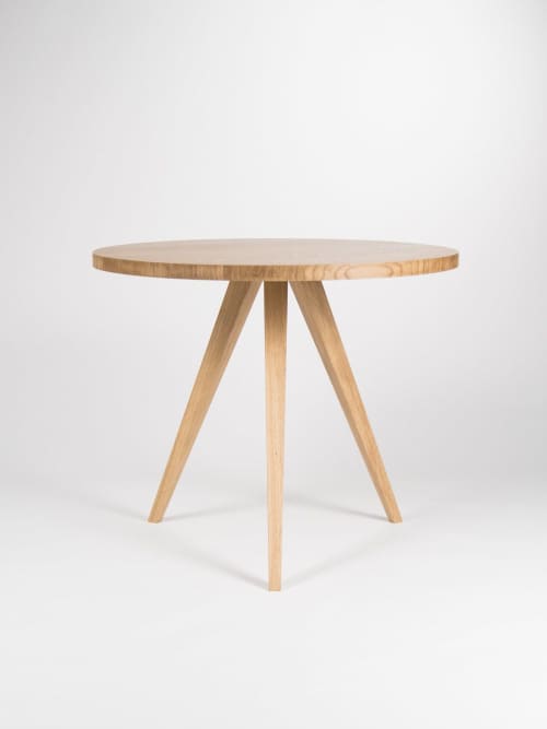 White oak Round dining table or kitchen table | Tables by Mo Woodwork