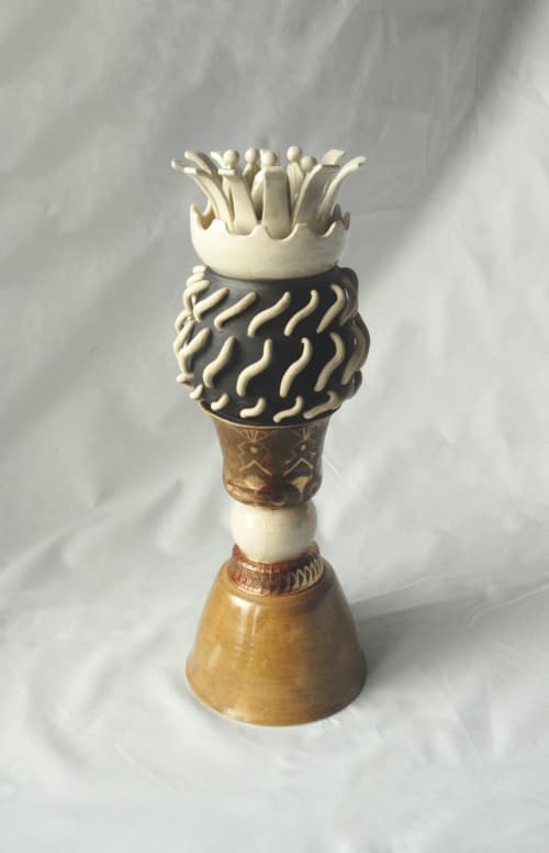 Kaika | Sculptures by Akiko Matsuda. Item composed of ceramic in contemporary or art deco style