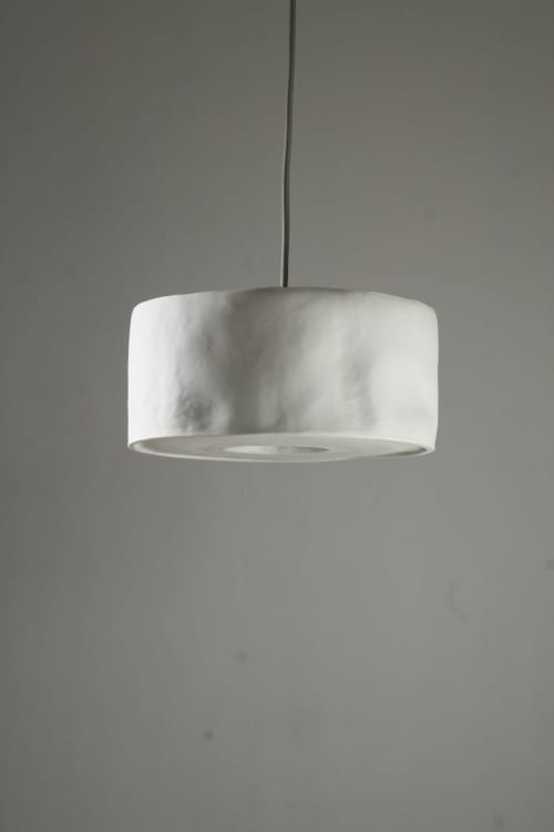 Porcelain Pendant Discus | Pendants by Bergontwerp. Item composed of fabric & ceramic