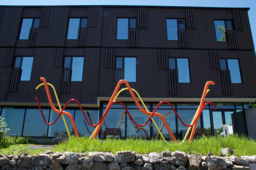 LA CONCILIATION DES CONTRAIRES | Public Sculptures by COOKE-SASSEVILLE | Domaine Forget de Charlevoix in Saint-Irénée. Item made of aluminum with cement