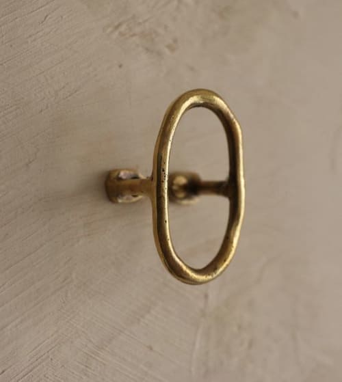 Towel Wall Round Hook Up N07 | Hardware by Mi&Gei Hardware Design Studio. Item made of bronze