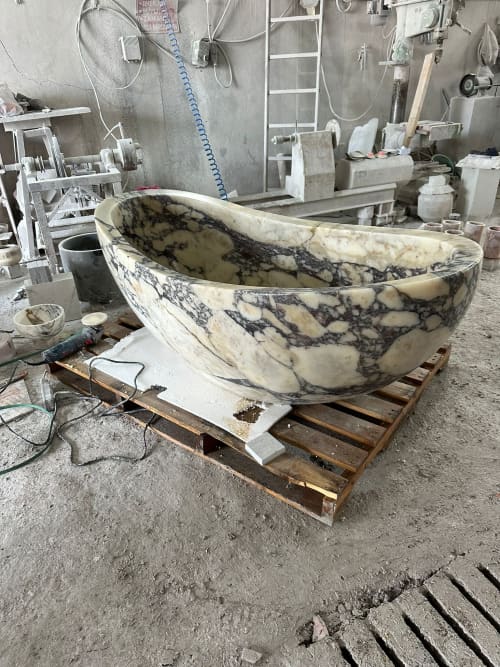 Calacatta Viola Marble Freestanding Bathtub | Furniture by Vero Marble. Item made of marble