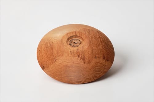 Sculpted Oak Wave Bowl on Light Marble Base | Decorative Plate in Decorative Objects by Holzkunst Samuel Meisinger. Item composed of oak wood in art deco or modern style