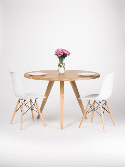 OKKO - Round dining table, made of solid oak wood | Tables by Mo Woodwork. Item made of oak wood compatible with minimalism and mid century modern style