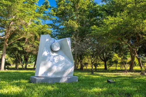 Overthrow | Public Sculptures by Ranaldi Alessio - Sculpture