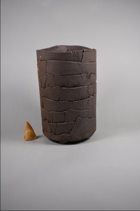 Ch3.3 – 1B | Vase in Vases & Vessels by COM WORK STUDIO