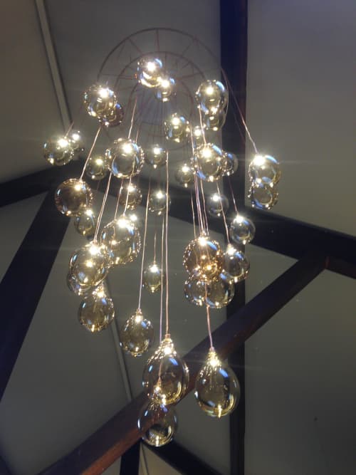Bespoke chandelier | Chandeliers by Elin Isaksson Glass | Dewars World of Whisky in Aberfeldy