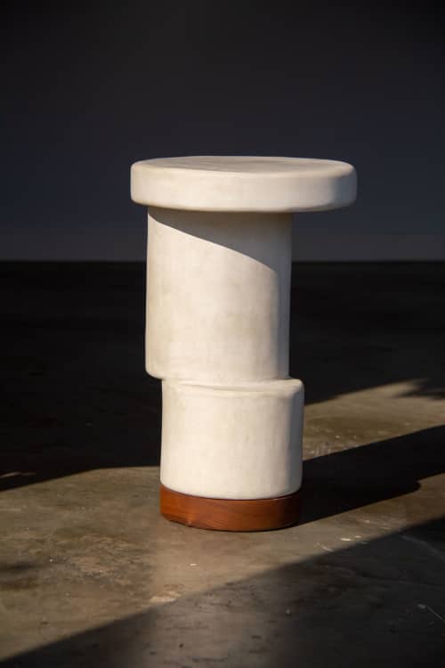 Sculptural Side Table in White Plaster | Tables by LIRIO Design House. Item made of oak wood & stone compatible with minimalism and mid century modern style