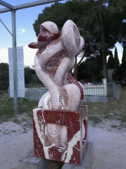 I am free from Pandora | Public Sculptures by Rafail Georgiev - Raffò | Aire de jeux du Domaine de Bayssan in Béziers. Item composed of marble compatible with minimalism style