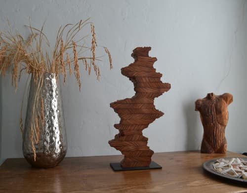 Edgy - Small Wood Sculpture | Sculptures by Lutz Hornischer - Sculptures in Wood & Plaster. Item made of wood works with minimalism & contemporary style