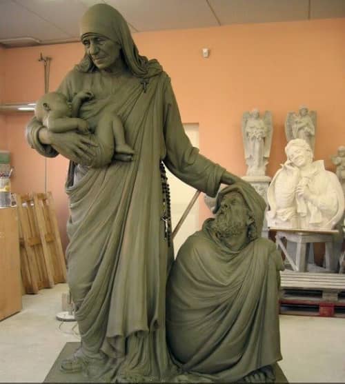Mother Theresa | Sculptures by Cicero D'Ávila. Item composed of marble