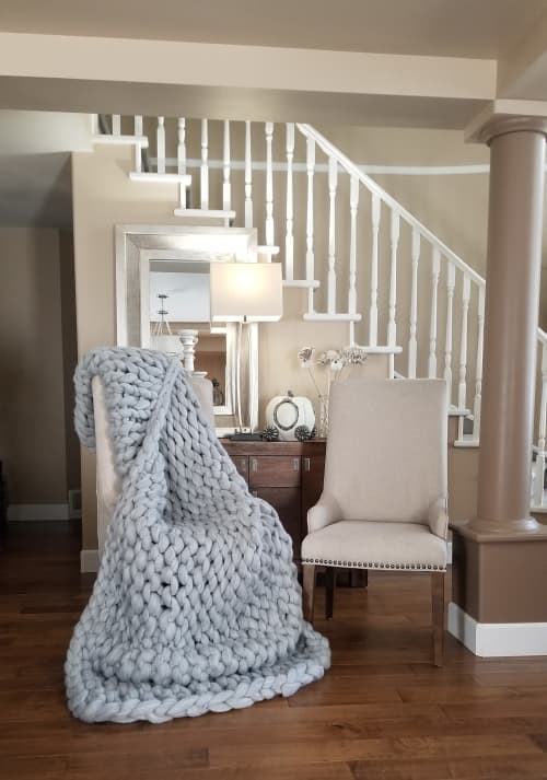 Chunky Knit King Size Merino Wool blanket | Linens & Bedding by Knit Like A Boss. Item made of fabric