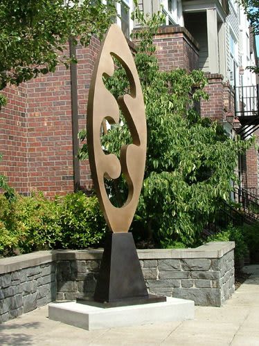 Cloud Totem, 2007 | Public Sculptures by Riis Burwell | Lumière Place Casino & Hotels in St. Louis