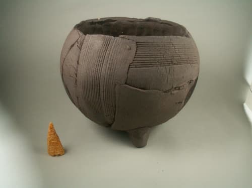 Co-14 | Planter in Vases & Vessels by COM WORK STUDIO