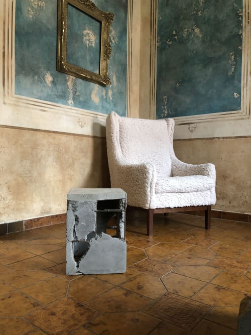 Baxter No.2430-007 | Side Table in Tables by Stephan Schmitz / adorTable. Item made of concrete