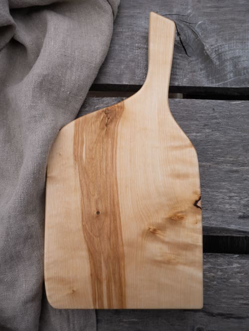 BIRKI Cutting Board no.1 Made From Icelandic Birch | Serving Board in Serveware by Reynir Woodcraft. Item made of birch wood compatible with japandi and modern style