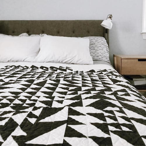 Quilt | Linens & Bedding by Nancy Purvis. Item made of fabric