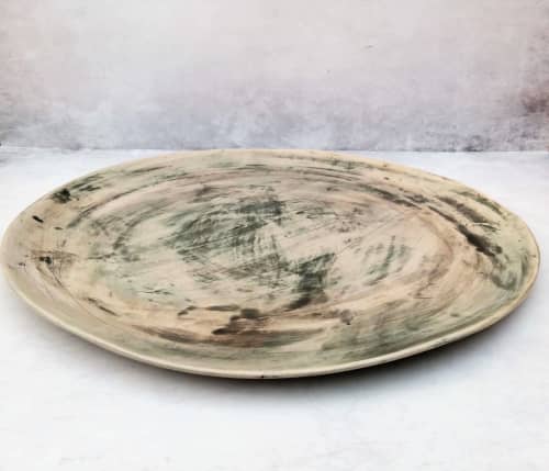 Ceramic pizza tray, Baking tray, Pizza tray | Serving Tray in Serveware by YomYomceramic. Item composed of ceramic compatible with rustic style