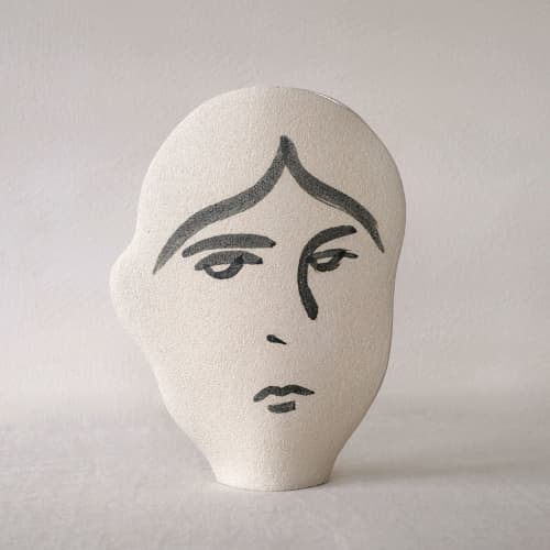 Ceramic Vase ‘Frida N°2’ | Vases & Vessels by INI CERAMIQUE. Item composed of ceramic in minimalism or contemporary style