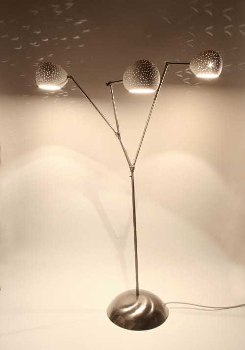Claylight Floor Lamp | Lighting by lightexture. Item made of metal works with modern style