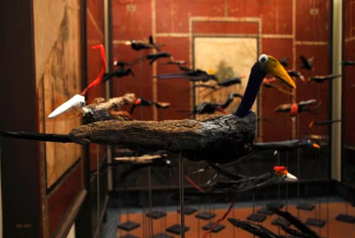 A VOLO DI UCCELLO | Sculptures by CARMINE REZZUTI. Item made of wood