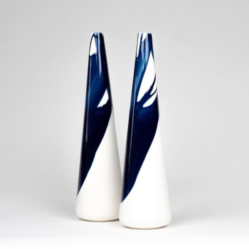 ALS GEGOTEN vase, large | Vases & Vessels by Studio Ineke van der Werff | Leidsche Rijn Center in Utrecht. Item composed of ceramic
