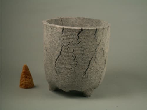 Clls-1 | Planter in Vases & Vessels by COM WORK STUDIO