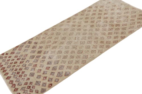 Vintage Zeki Müren Rug, with All-Over Geometric patterns | Area Rug in Rugs by Rug and Kilim