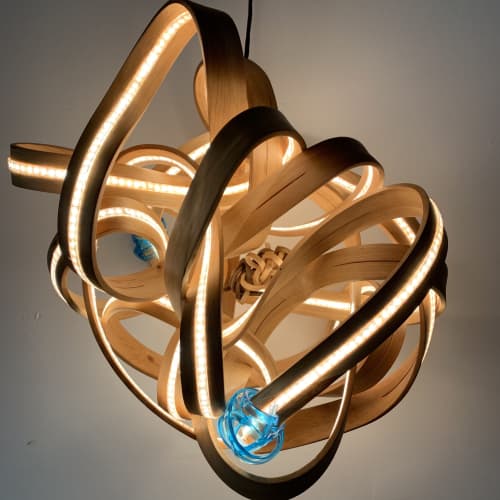 Helium Molecule | Chandeliers by Art of Plants and Elliptic Designs. Item made of wood