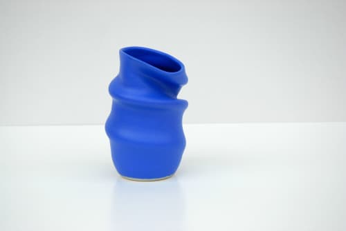Helix Vase 011 | Vases & Vessels by niho Ceramics. Item made of stoneware works with minimalism & contemporary style