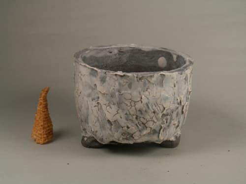 Clw-5 | Planter in Vases & Vessels by COM WORK STUDIO
