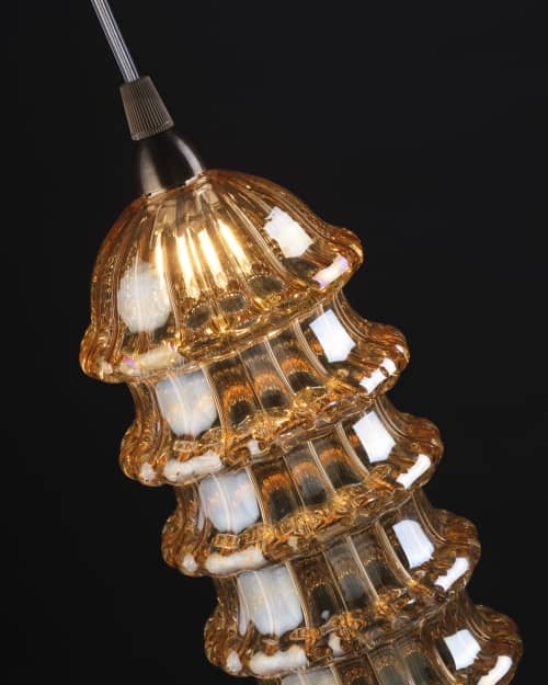 gd004 | Pendants by Gallo. Item composed of brass and glass