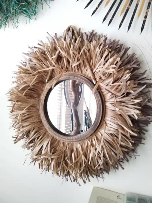Raffia Mirror, Single Round Raffia Mirror, Boho Mirror, Wall | Decorative Objects by Magdyss Boutique. Item composed of bamboo & cotton compatible with boho and contemporary style