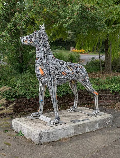 Guardian of the Lake | Sculptures by Brian Mock | Hazelia Field Dog Park in Lake Oswego. Item composed of aluminum