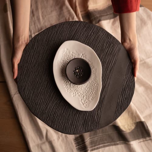 Tact - Three Piece Set in Three Variants | Ceramic Plates by Boya Porcelain. Item made of stoneware compatible with boho and minimalism style